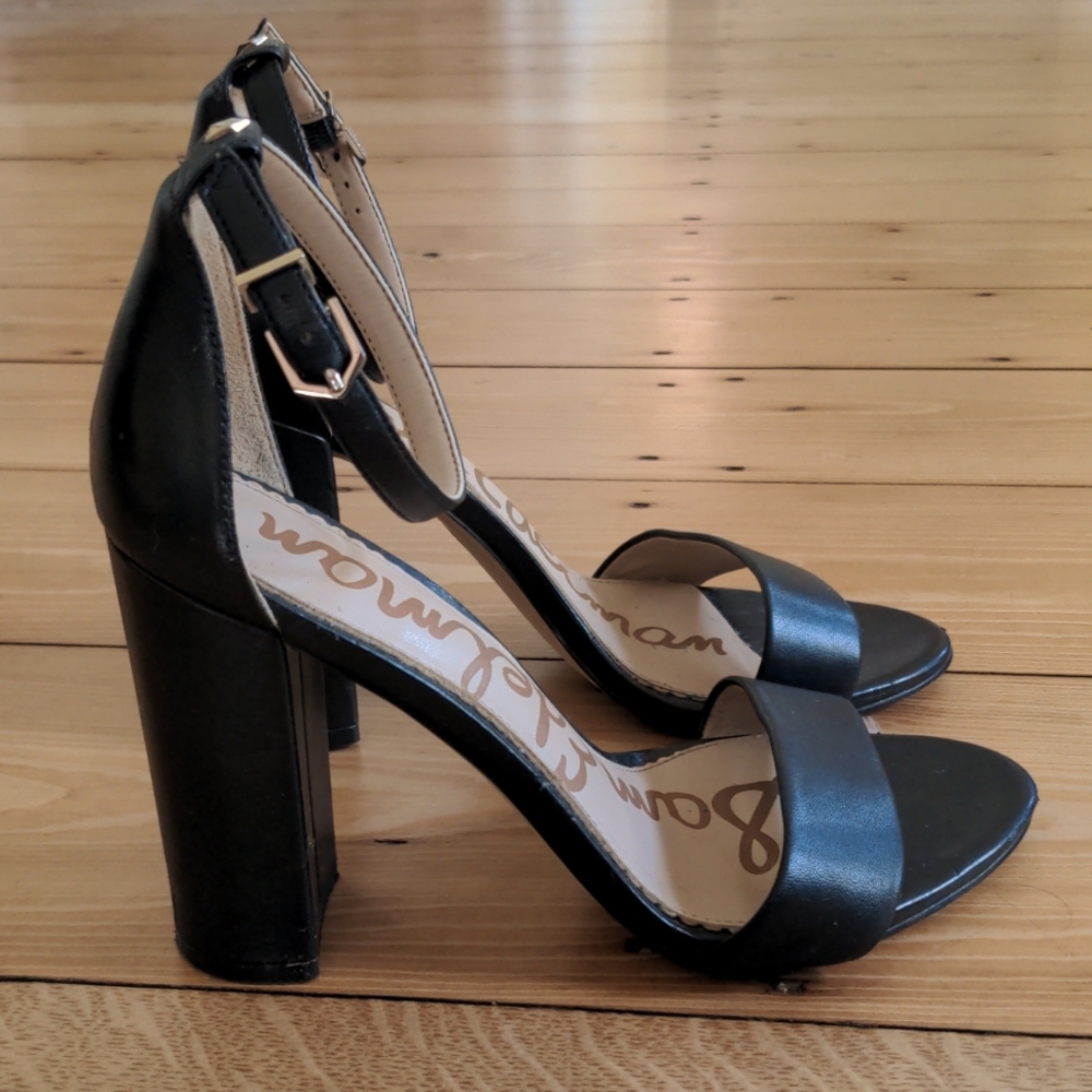3.5-4" black leather heels